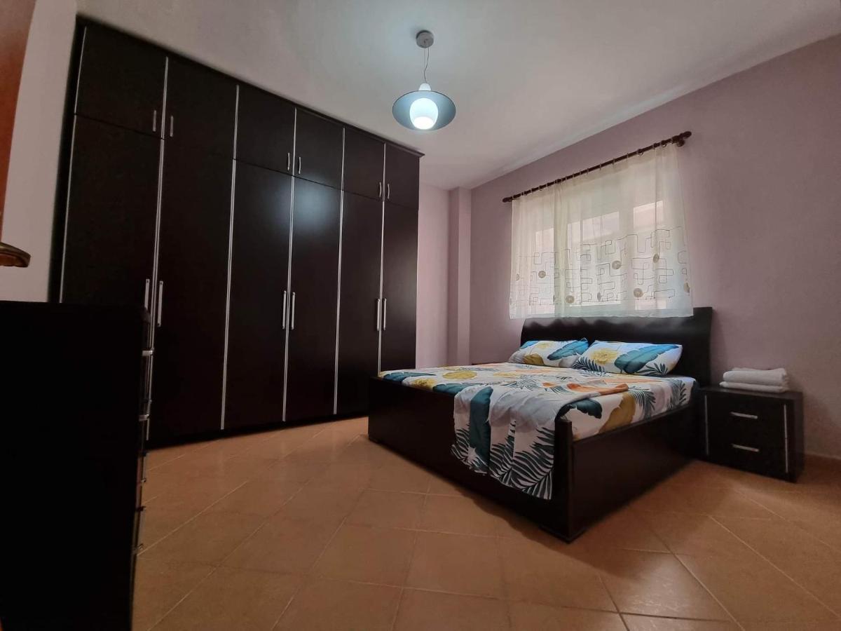 Liqeni Thate, Tirane Appartamento Esterno foto